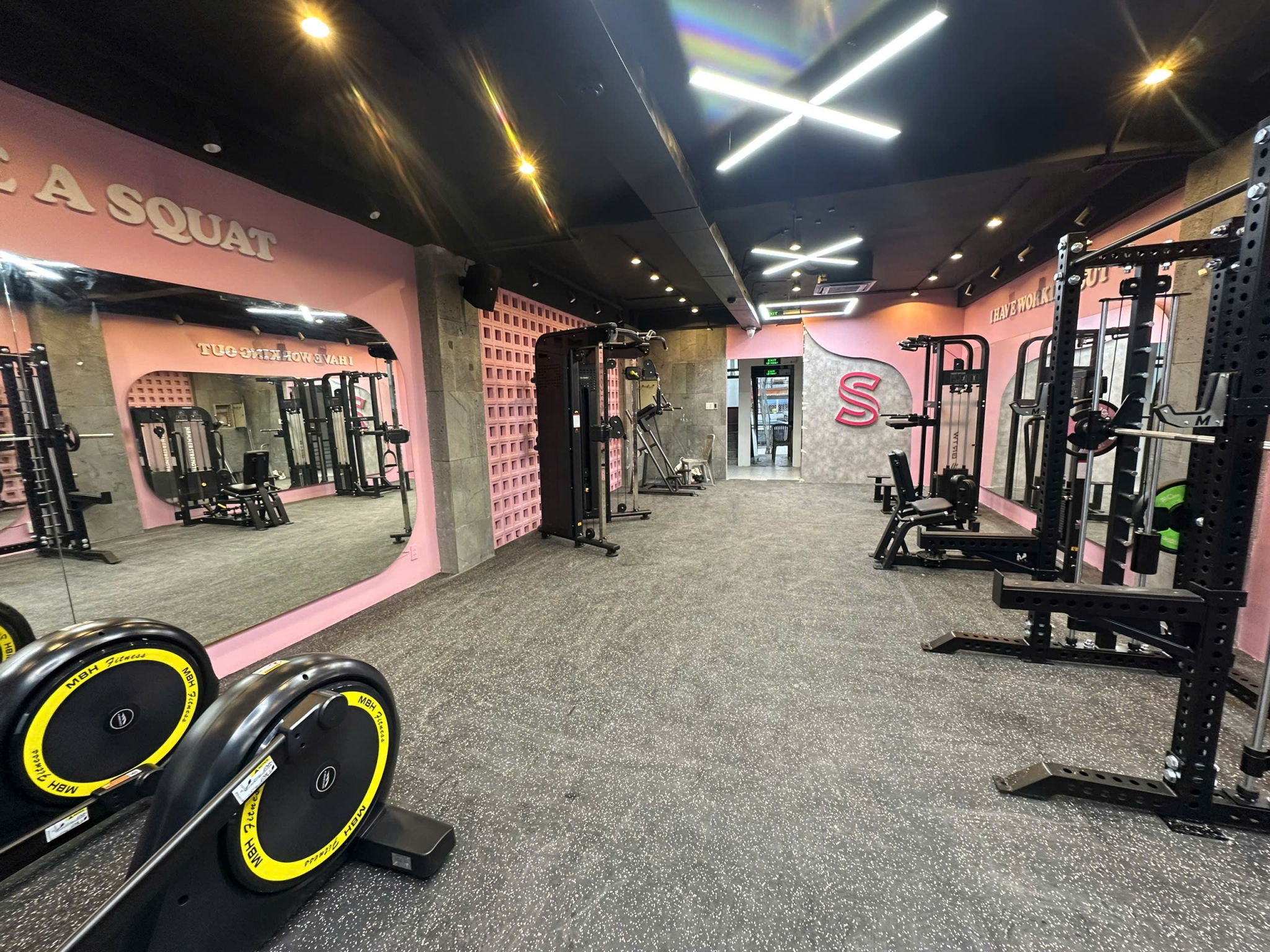 ÂM THANH PHÒNG GYM