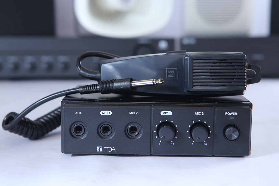 Tăng âm ô tô: Toa CA-130 (tối đa 60W)